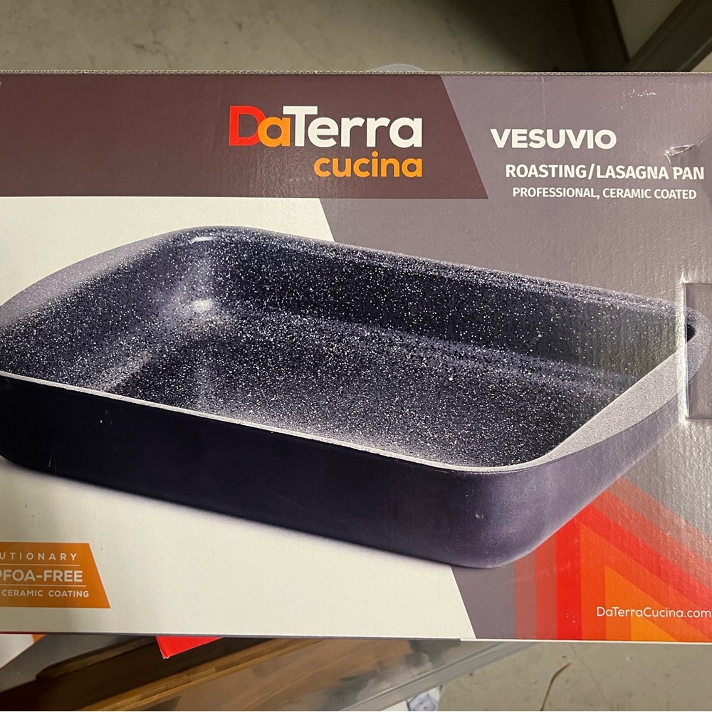 BRAND NEW IN BOX Vesuvio Deterra Cucina professional Roasting/Lasagna pan